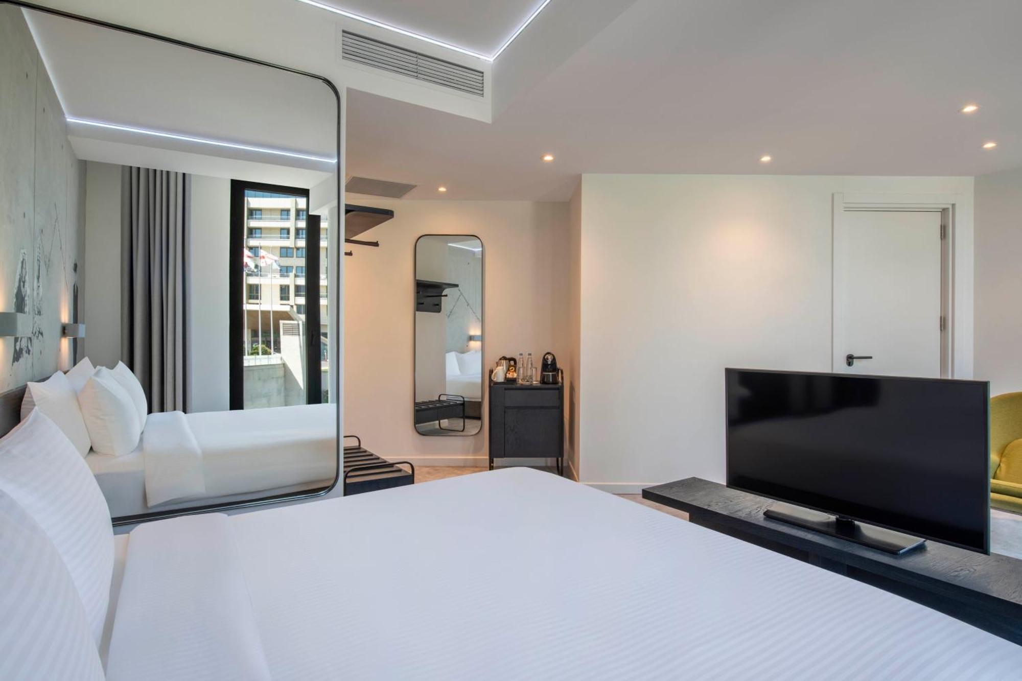 Hotel Golden Tulip Design Tbilisi Zimmer foto